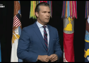 Хочеш бороду – вступай до спецпідрозділів, інакше – голися, у нас немає північних язичників, – звернення Гегсета до генералів і адміралів