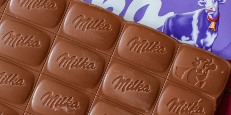 У Німеччині подали до суду на виробника шоколадки Milka. Через вагу