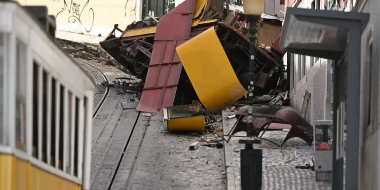 Серед загиблих в аварії фунікулера в Лісабоні є українець