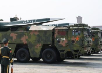 Китай показав свої ядерні ікла –  якими ракетами хизувався на параді (ФОТО)