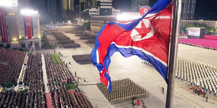 Час мірятися парадами – Кім Чен Ин готується похизуватися зброєю, чекає в гості патрона