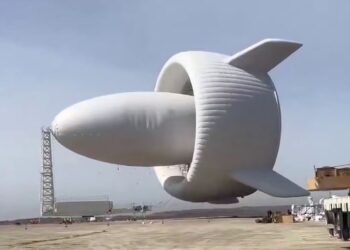 У Китаї запустили найпотужніший у світі літаючий вітрогенератор (ВІДЕО)