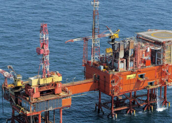 “Газпром” хоче продати свою половину у нідерландській компанії. Але заважає Ахметов