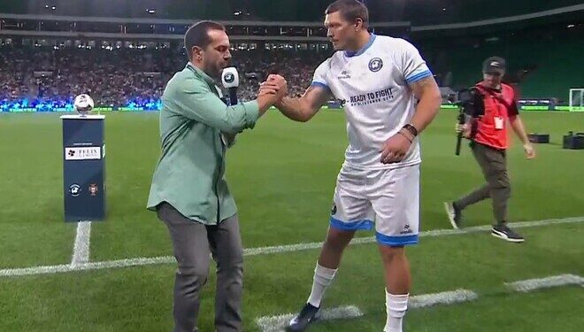 Усик зіграв у благодійному футбольному матчі Легенди Португалії проти Легенд світу. Як це було (ВІДЕО)