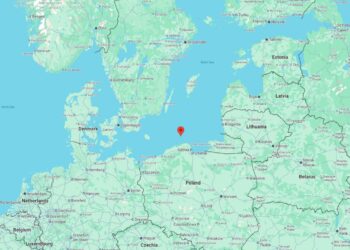 Винищувачі РФ у Балтійському пролетіли на небезпечній висоті над польською нафтовою платформою (ФОТО)