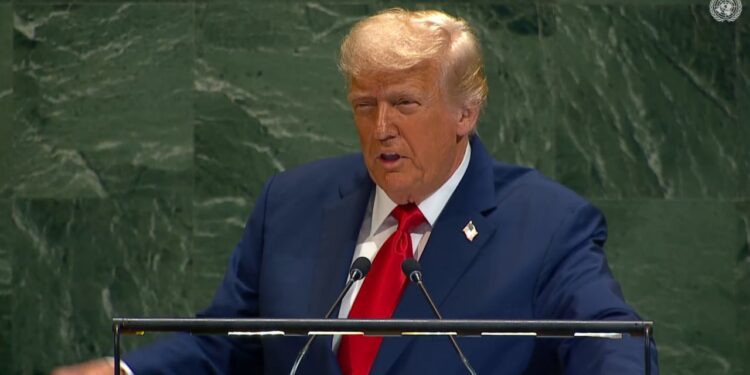 Трамп втрапив у халепу, але виступив в ООН. Що сказав про війну і мир (ВІДЕО)