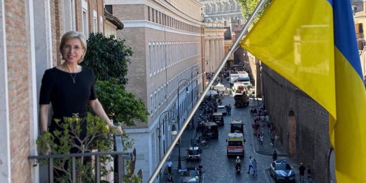 Верещук обіцяє “належну підтримку від держави” для тих, хто схоче повернутися з Польщі