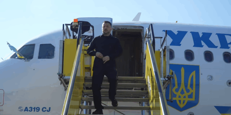 Зеленський прибув до Данії, потім – в Париж (ВІДЕО)