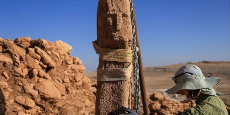 У Туреччині археологи знайшли 11-тисячолітній стовп з детально висіченими рисами обличчя