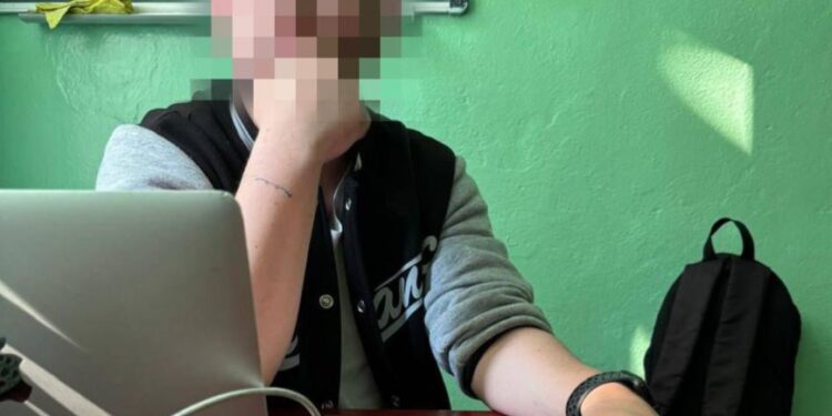 На Київщині затримали вчителя – ґвалтував дітей і знімав на відео