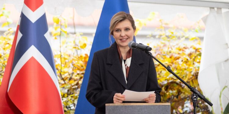 Олена Зеленська в Осло взяла участь у відкритті пам’ятника дружині короля Норвегії – доньці Ярослава Мудрого (ФОТО, ВІДЕО)