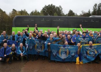 Наші вдома! В результаті обміну Україна повернула з російського полону 205 наших людей – військових і цивільних (ФОТО)