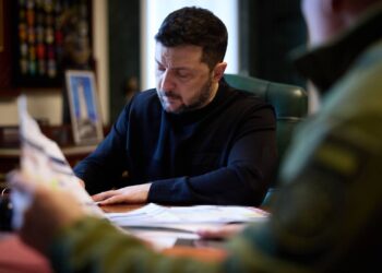 «Санкції світу дійсно обмежують російську здатність продовжувати й розширювати цю війну» – Зеленський озвучив дані розвідки