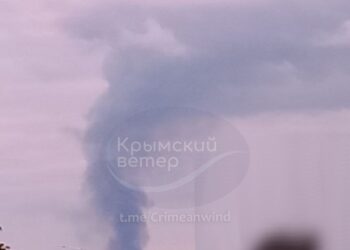 У Криму після атаки дронів горить ще одна база, лунали вибухи у Симферополі (ВІДЕО)