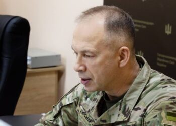 Для протидії ворожим дроновим атакам буде збільшено кількість екіпажів дронів-перехоплювачів – Сирський