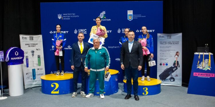 Шаблістки з Миколаєва – призерки Кубку України