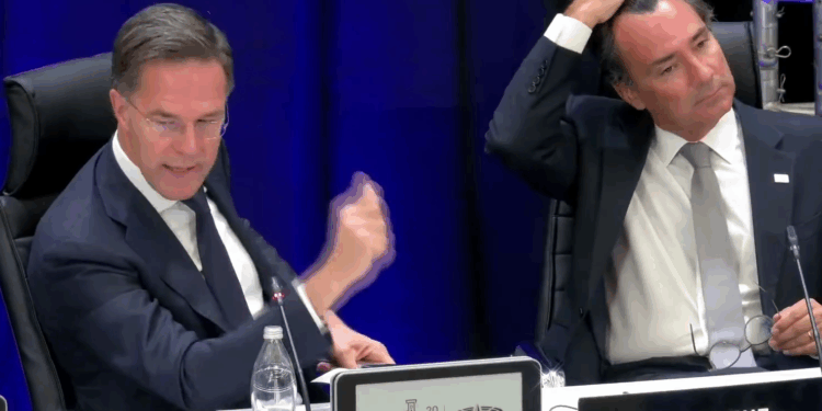 Рютте заявив, що НАТО не збиває російські літаки – бо сильне (ВІДЕО)