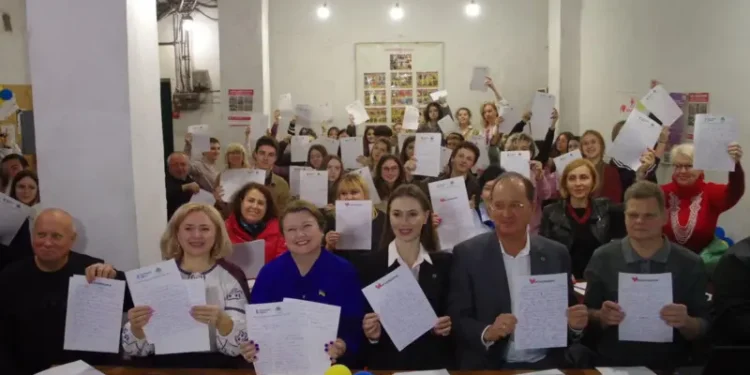 Скандал дня – радіодиктант “національної єдності”. Що не так і меми (ФОТО)