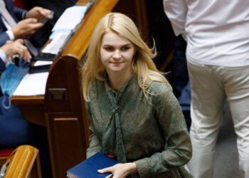 Верховна Рада припинила повноваження нардепки від «Слуги Народу» Анни Колісник