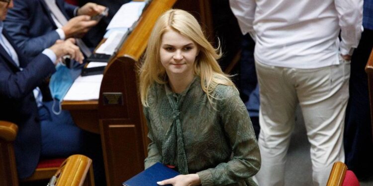Верховна Рада припинила повноваження нардепки від «Слуги Народу» Анни Колісник