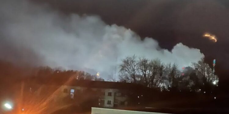 Двічі атакований Уралхімзавод у Пермському краї (ФОТО, ВІДЕО)