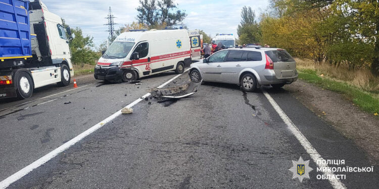 На Миколаївщині сталася ДТП за участі “швидкої”