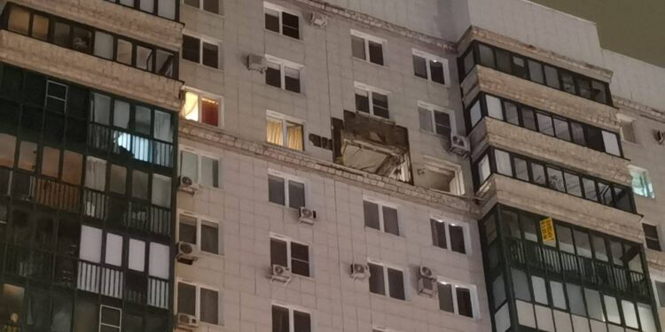 У Підмосков’ї нібито дрон влетів у квартиру – є постраждалі (ФОТО, ВІДЕО)