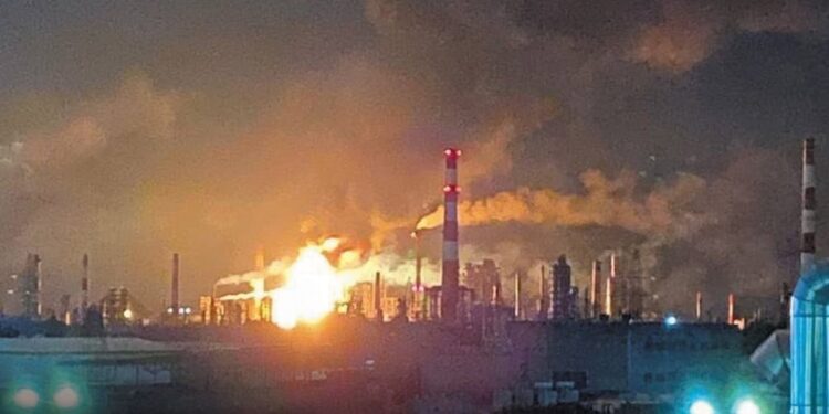 З початку липня Україна нанесла 43 удари по російським НПЗ. Перелік