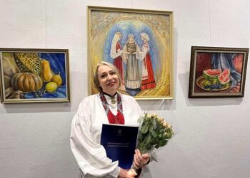 Художниця Світлана Бойкова-Калюжна відкрила виставку і стала «Зіркою культури-2025» у Миколаєві (ФОТО)