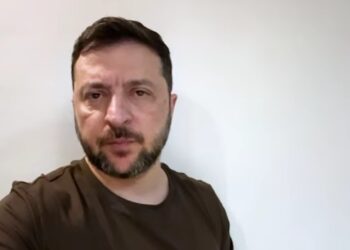 «Щоб світ міг говорити з Росією з позиції сили, ми самі в Україні маємо бути на сильних позиціях» – звернення Зеленського (ВІДЕО)