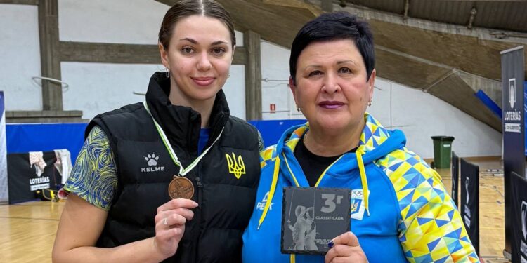 Миколаївська рапіристка Аліна Полозюк вдруге в сезоні й вп’яте в кар’єрі здобуває медаль серії Sattellite FIE (ФОТО)