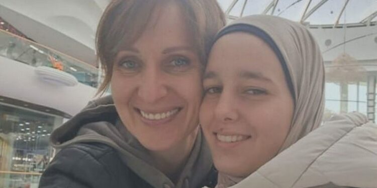 Щемлива історія про повернення з Гази 17-літньої українки – батько-палестинець хотів продати її за кілька банок тушонки (ФОТО)