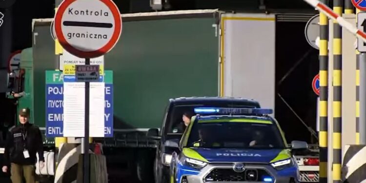 Україна віддала Литві полоненого росіянця, якого будуть там судити за катування литовця (ВІДЕО)