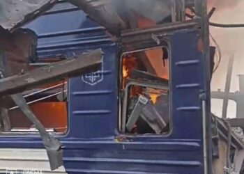 Ворог атакував поїзд на вокзалі у Шостці – 30 постраждалих