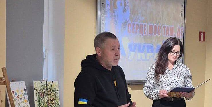 «Жінки. Війна. Життя» – у Миколаївському міському центрі підтримки ветеранів війни відкрилась особлива виставка (ФОТО)