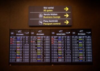 Аеропорт у Вільнюсі закривали через 25 повітряних куль з Білорусі