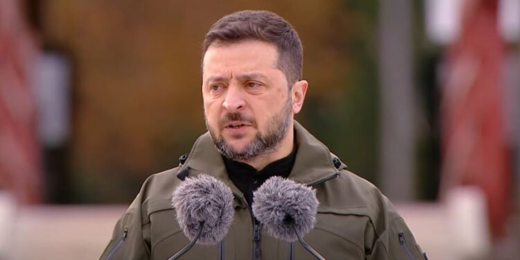 “Всі спроби стерти Україну і українців завершувалися тим, що ворожі імперії розсипались”, – Зеленський (ВІДЕО)