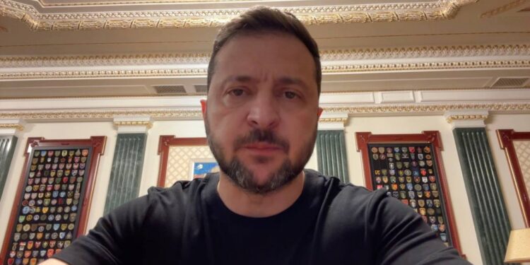 Країна-бензоколонка РФ вже не продає, а купує бензин – в Китаї і Білорусі, – Зеленський (ВІДЕО)