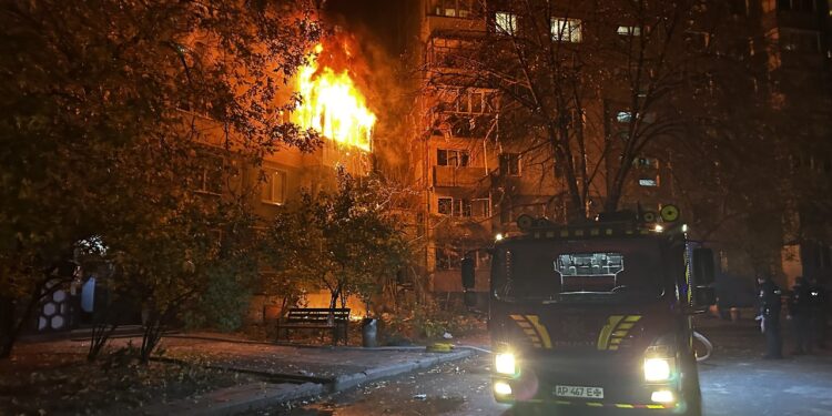 Шестеро загиблих, 17 поранених внаслідок ворожої атаки, Зеленський (ФОТО, ВІДЕО)