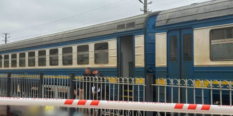 На Житомирщині на пероні вокзалу чоловік кинув гранату – 4 загиблих, 12 поранених (ФОТО)
