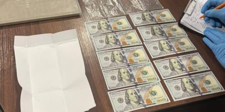 Ще один мешканець Миколаєва пробував відкупитись від поліцейських – пропонував хабар $1 тис. (ФОТО)