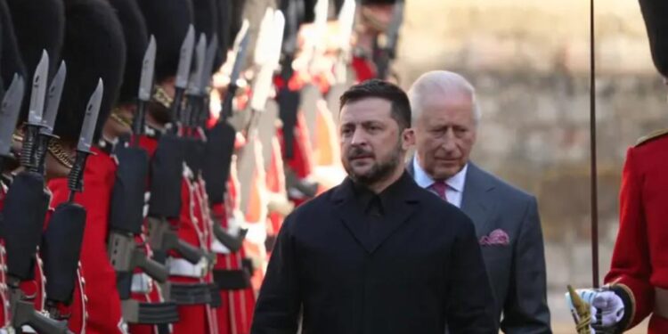 Зеленський зустрівся з королем Британії Чарльзом – втретє цього року (ФОТО)