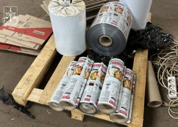 У Миколаївській, Київській та Херсонській областях фасували казна-що з наліпками Nestle, Мівіна та Jacobs (ФОТО)