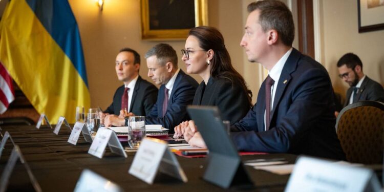 Юлія Свириденко в рамках візиту в США зустрілася з міністром фінансів Бессентом (ФОТО)