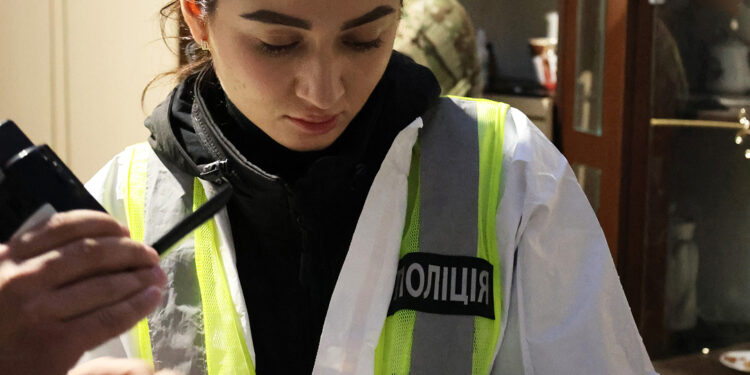 Миколаївські поліцейські припинили діяльність наркомережі – у 3 лабораторіях виготовляли 20 кг амфетаміну в місяць (ФОТО, ВІДЕО)