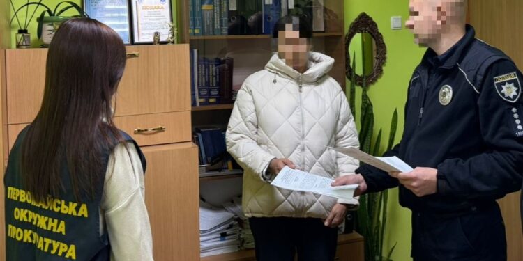 На Миколаївщині жінка через соцмережі виправдовувала збройну агресію рф, їй загрожує до 8 років ув’язнення