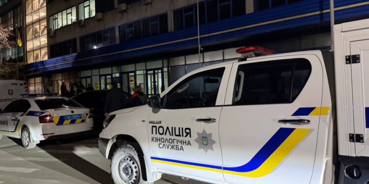 У Києві затримали чоловіка, чия посилка вибухнула на «Укрпошті» – він готував ще десяток таких (ФОТО)