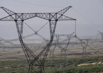 Китай у Тибеті побудував найбільшу в світі сонячну електростанцію на рекордній висоті. Для чого? (ФОТО, ВІДЕО)