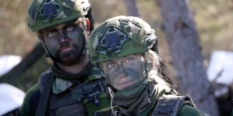 Чи дійсно Європа готується до  великої війни з Росією? 10 основних питань (ФОТО)