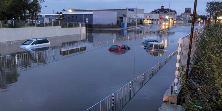 Після Одеси зливи затопили Болгарію – там оголосили евакуацію (ФОТО, ВІДЕО)